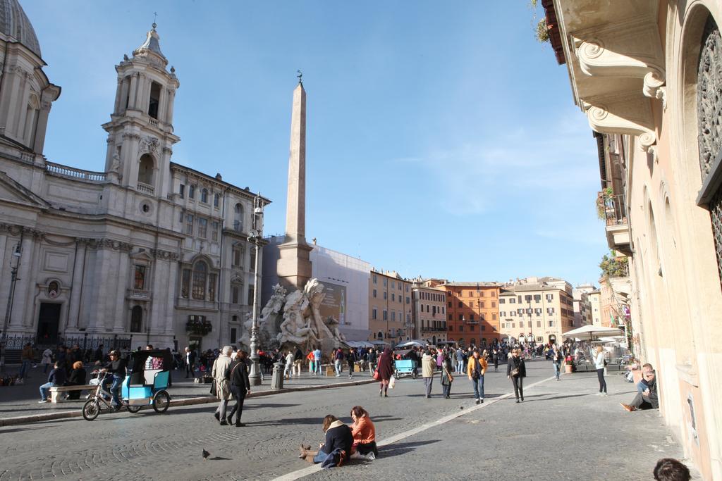 Navona *